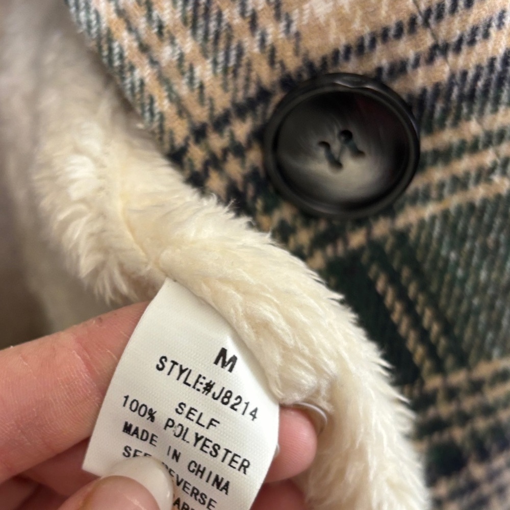 Green and Cream Utility Jacket with Plaid Pattern - Picture 4 of 4